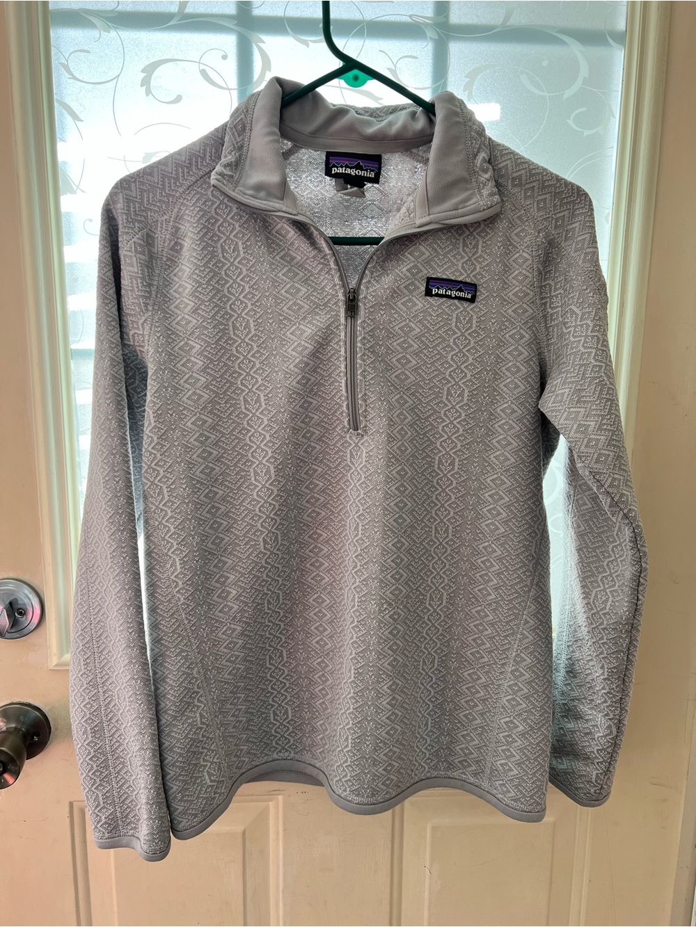 Patagonia 1/4 zip Better Sweater in frozen Jacguard salt gray pattern. Size M